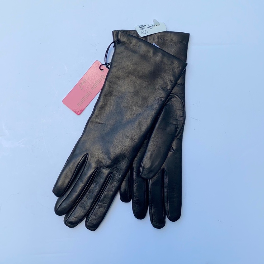 Black Cashmere lined Italian leather gloves size 7 length 10 1/2